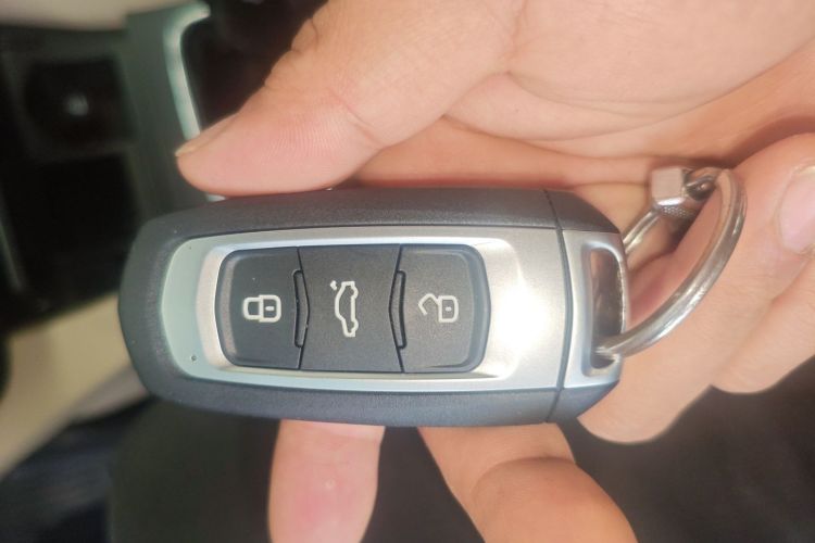 GEELY Emgrand 2017 изображение автомобиля #9