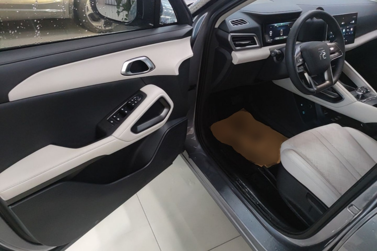 BYD YuanUP 2024 car image #16