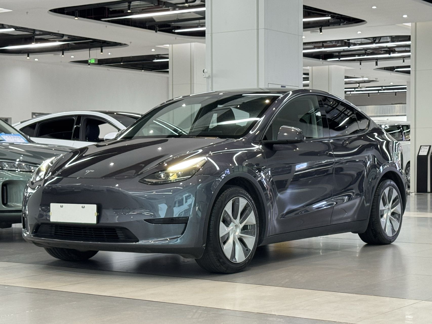 Tesla Model Y 2022 car image 