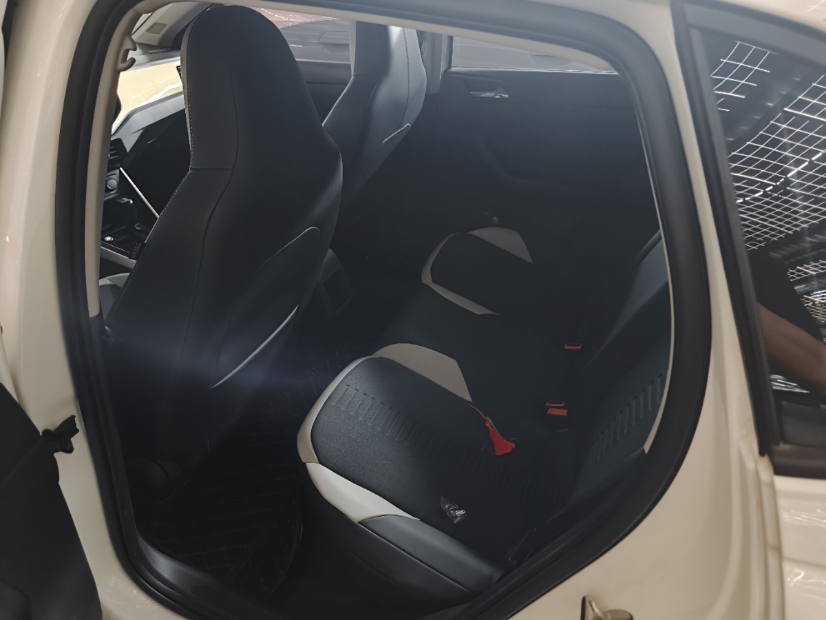 Volkswagen Polo 2023 immagine di auto #4