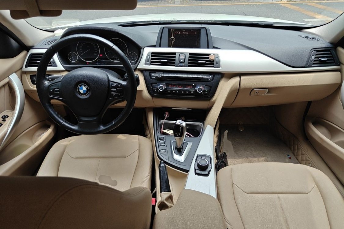 BMW 3 Series 2014 car image #23