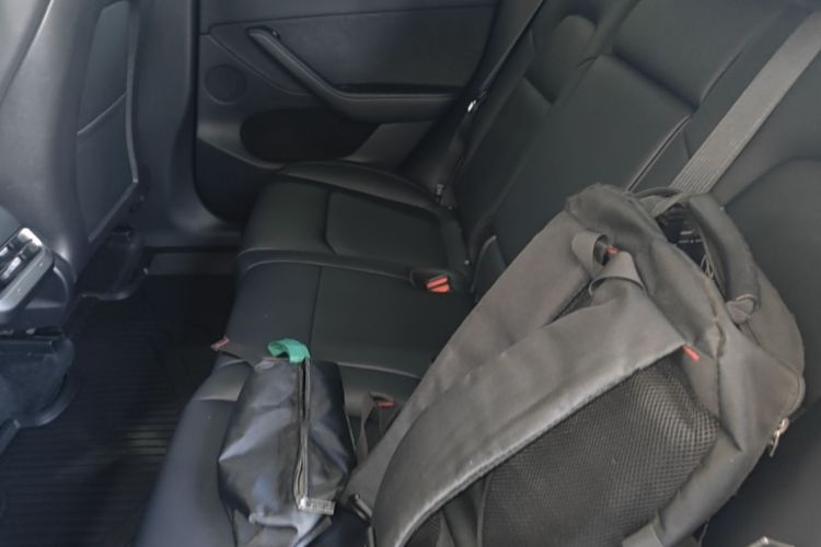 Tesla Model Y 2023 immagine di auto #17