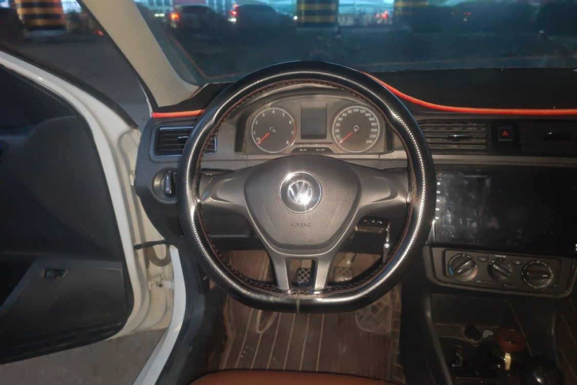 Volkswagen Santana 2023 immagine di auto #22