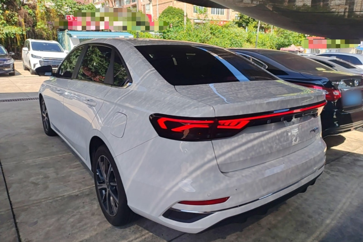 GEELY Emgrand 2022 #5 GEELY Emgrand 2022 car image #5