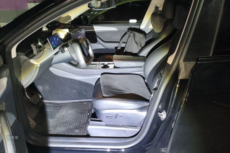 Tesla Model Y 2023 #17 Tesla Model Y 2023 car image #17
