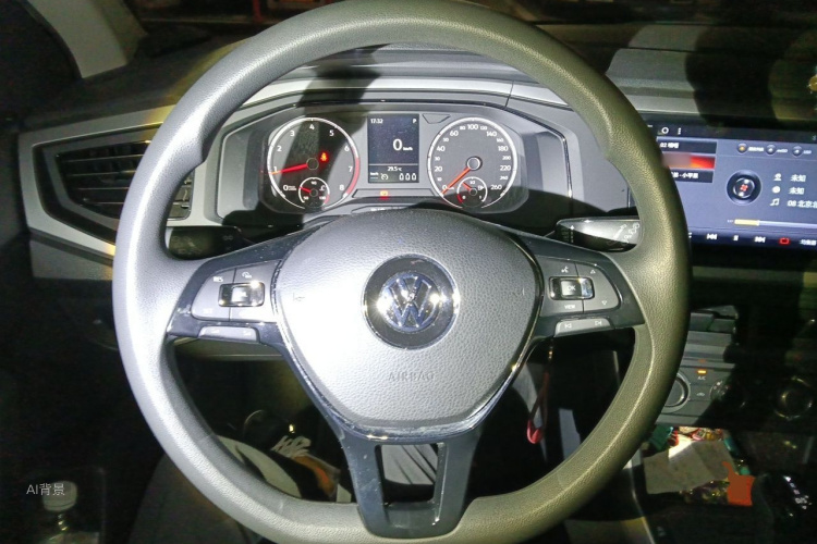 Volkswagen Polo 2020 car image #12