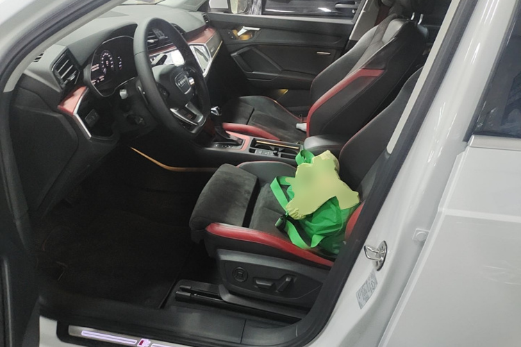 Audi Q3 2020 #15 Audi Q3 2020 car image #15