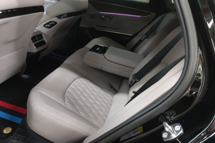 BYD Han 2024 car image #17
