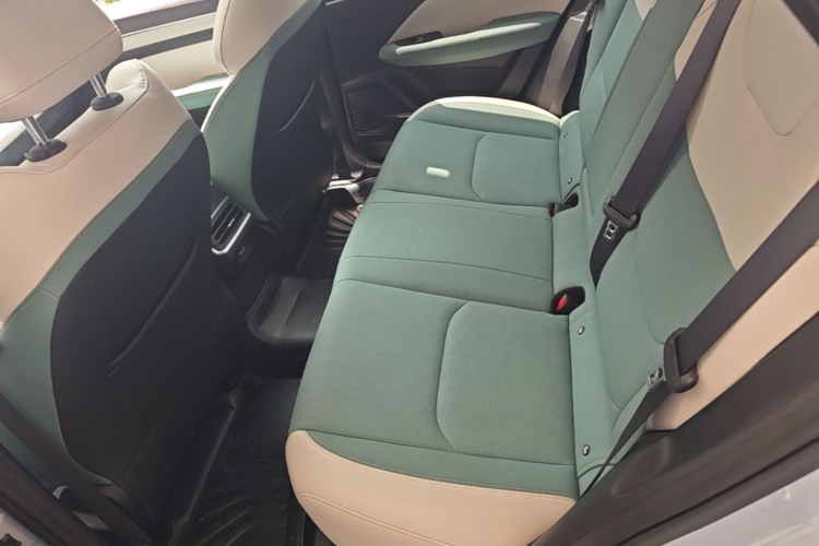 GEELY Emgrand L HiP 2022 صورة سيارة #13