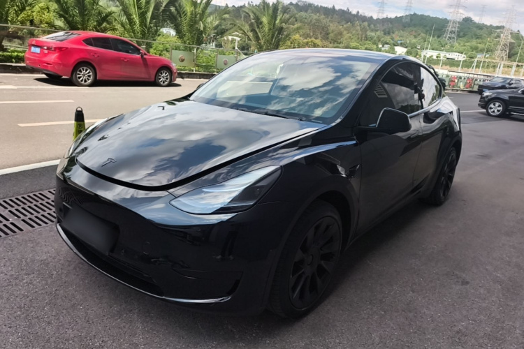 Tesla Model Y 2023 #2 Tesla Model Y 2023 car image #2