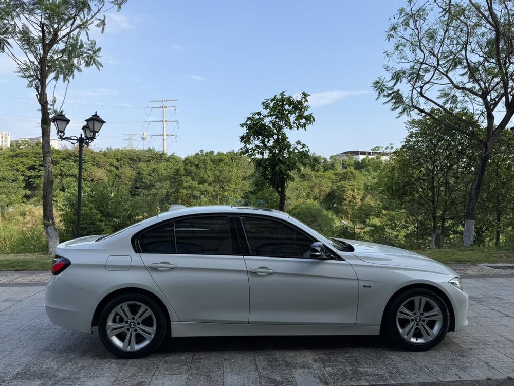 BMW 3 Series (Imported) 2012 car image #8