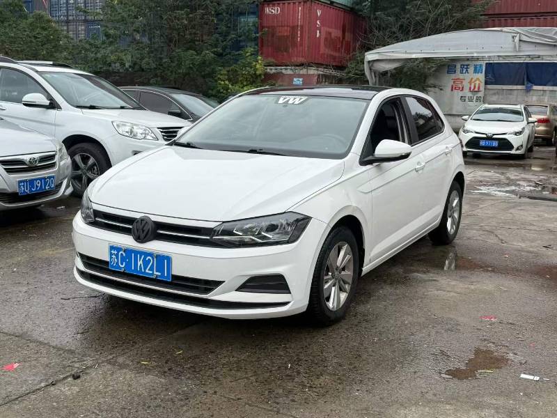 Volkswagen Polo 2019 car image 
