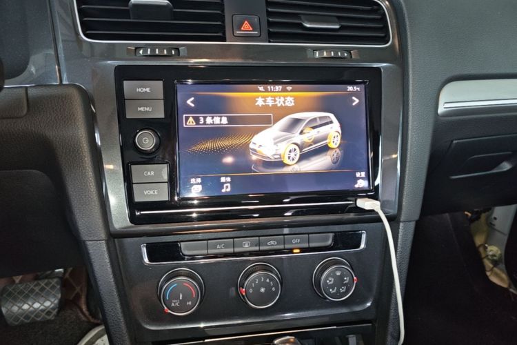 Volkswagen Golf 2019 car image #13