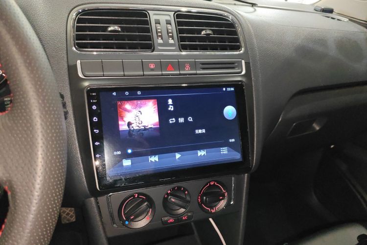 Volkswagen Polo 2015 imagem de carro #13