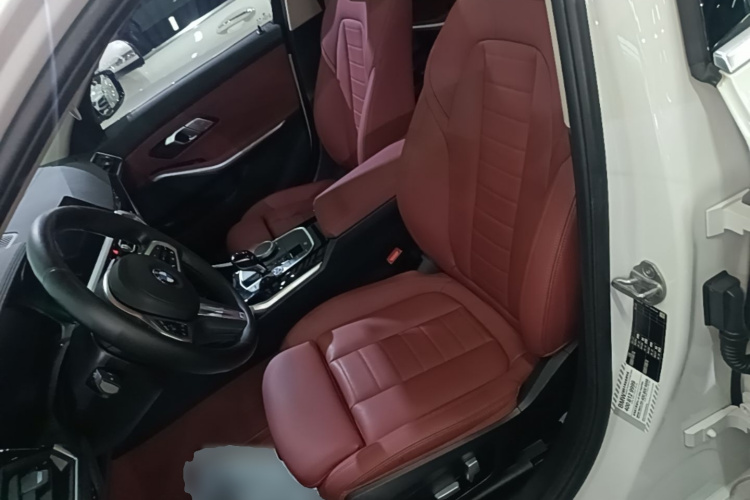 BMW 3 Series 2021 #15 BMW 3 Series 2021 immagine di auto #15