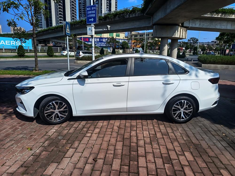 GEELY Emgrand 2022 #3 GEELY Emgrand 2022 car image #3