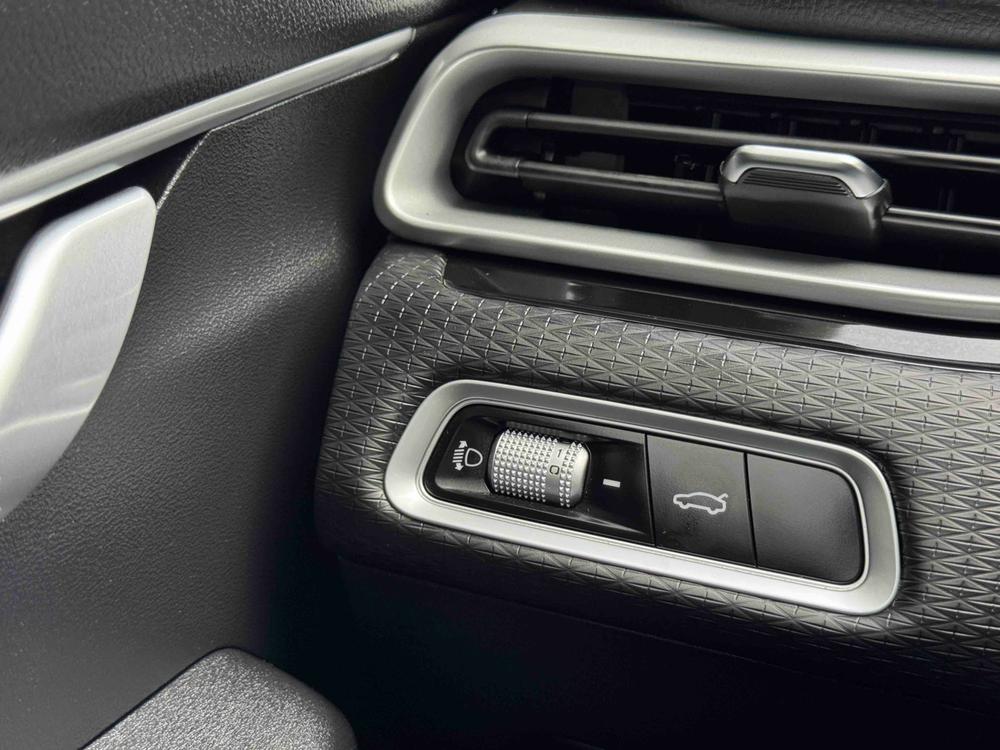 GEELY Emgrand 2022 #19 GEELY Emgrand 2022 car image #19