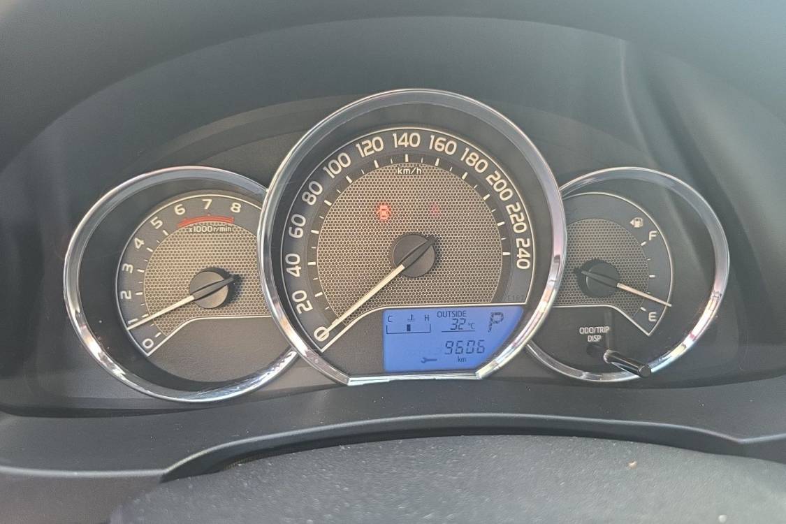 Toyota Corolla 2016 immagine di auto #26