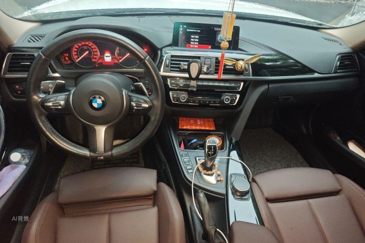BMW 3 Series 2018 car image #11
