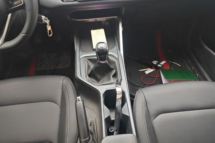 GEELY Emgrand 2024 car image #18