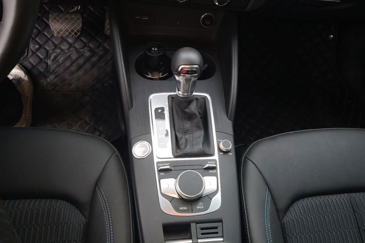 Audi A3 2020 immagine di auto #14