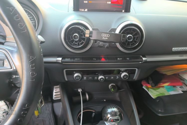 Audi A3 2018 car image #15