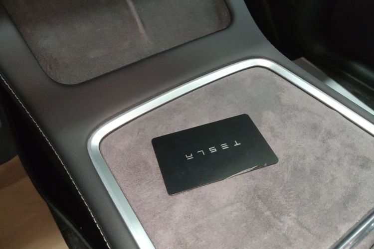 Tesla Model Y 2023 #9 Tesla Model Y 2023 car image #9