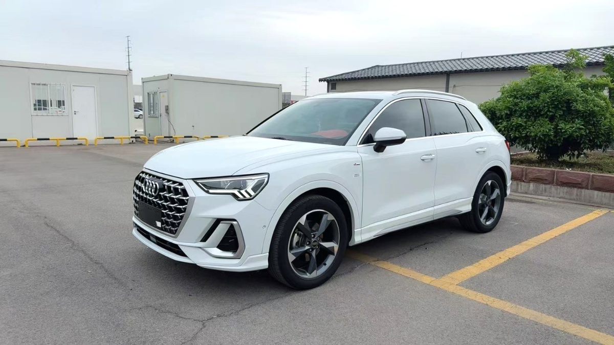 Audi Q3 2023 Audi Q3 2023 car image