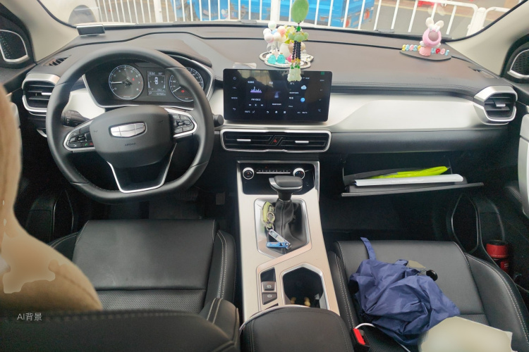 GEELY Coolray 2026 изображение автомобиля #11