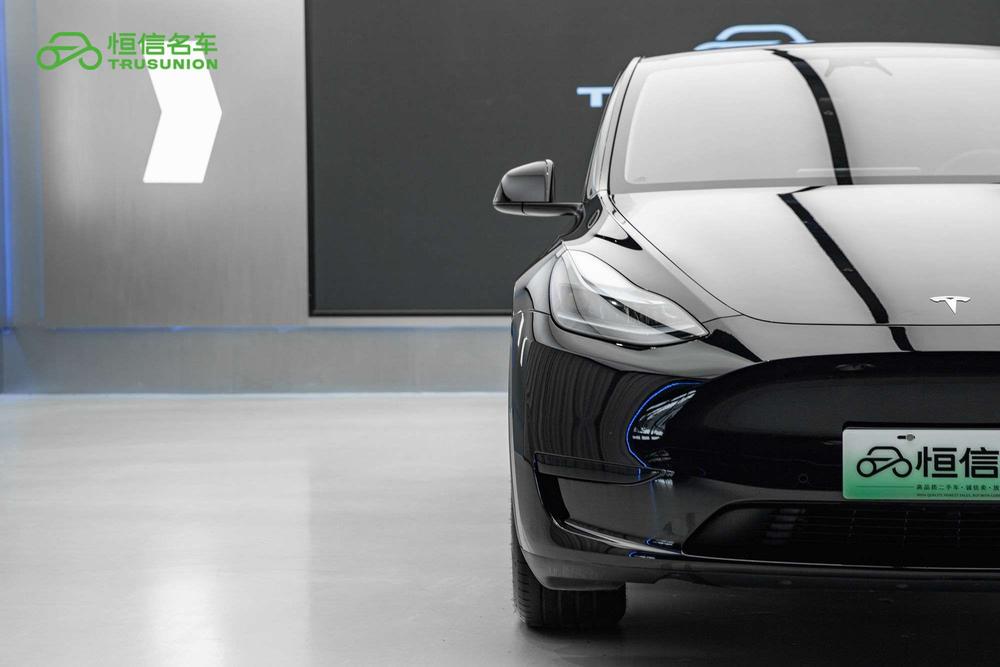 2023 car image #10