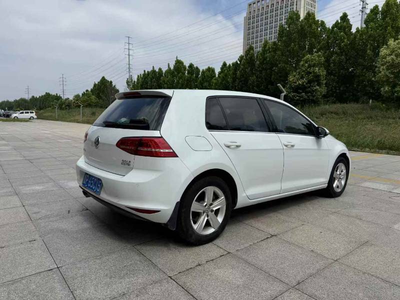 Volkswagen Golf 2016 car image #6