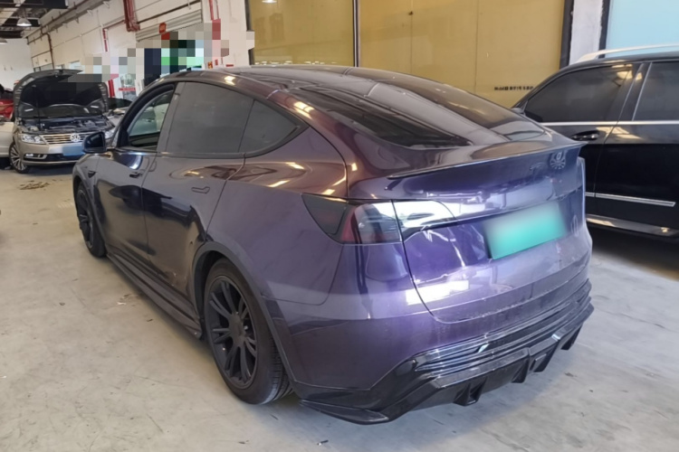 Tesla Model Y 2023 #5 Tesla Model Y 2023 car image #5