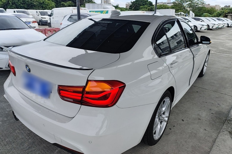 BMW 3 Series 2018 #7 BMW 3 Series 2018 car image #7