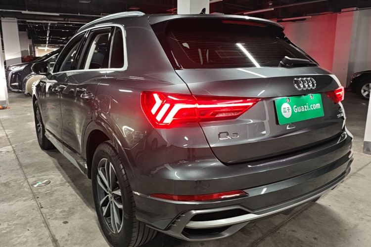 Audi Q3 2020 car image #5