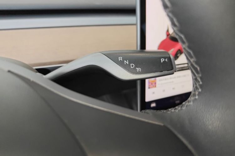 Tesla Model 3 2021 car image #14