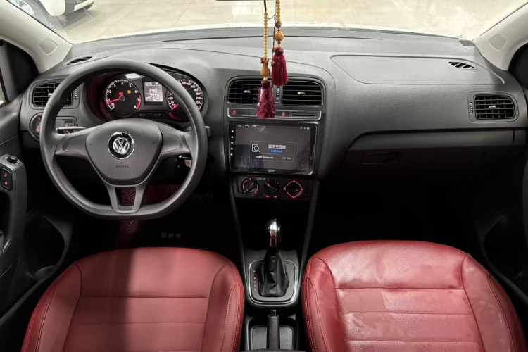 Volkswagen Polo 2019 car image #10