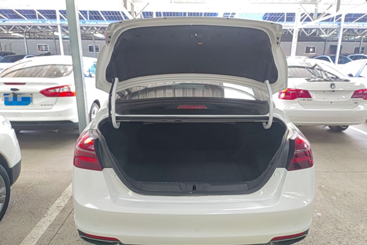 GEELY Emgrand 2019 #19 GEELY Emgrand 2019 car image #19