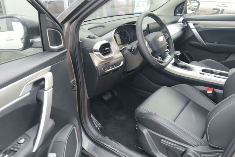GEELY Coolray 2026 #16 GEELY Coolray 2026 image de voiture #16