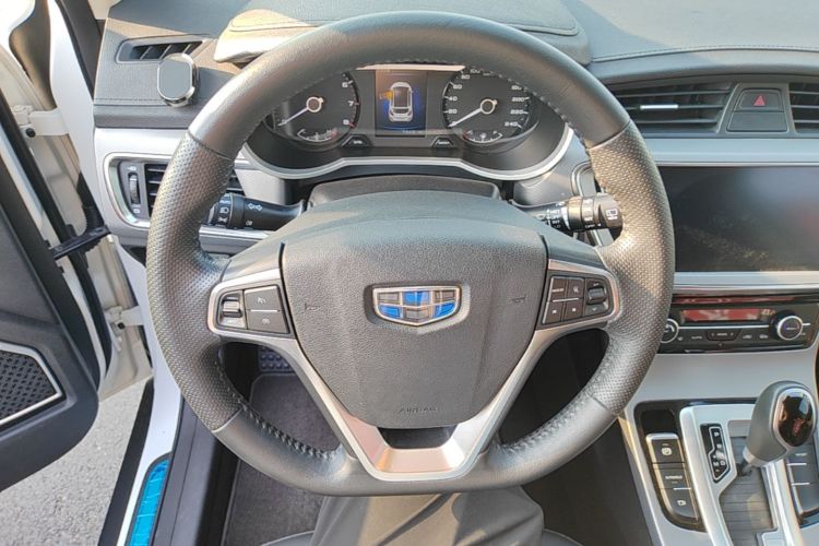 GEELY Emgrand GS 2019 car image #11
