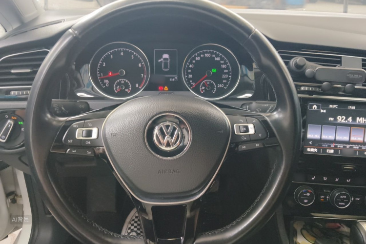 Volkswagen Golf 2014 car image #12
