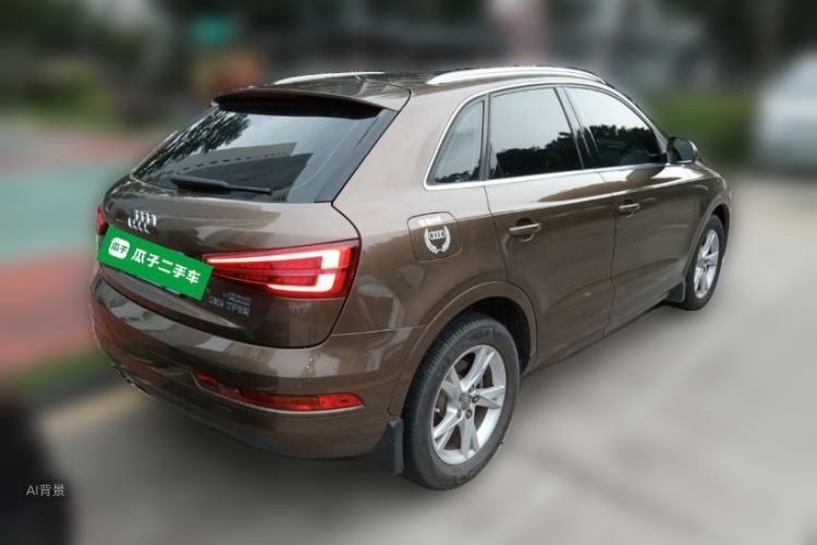 Audi Q3 2018 car image #7