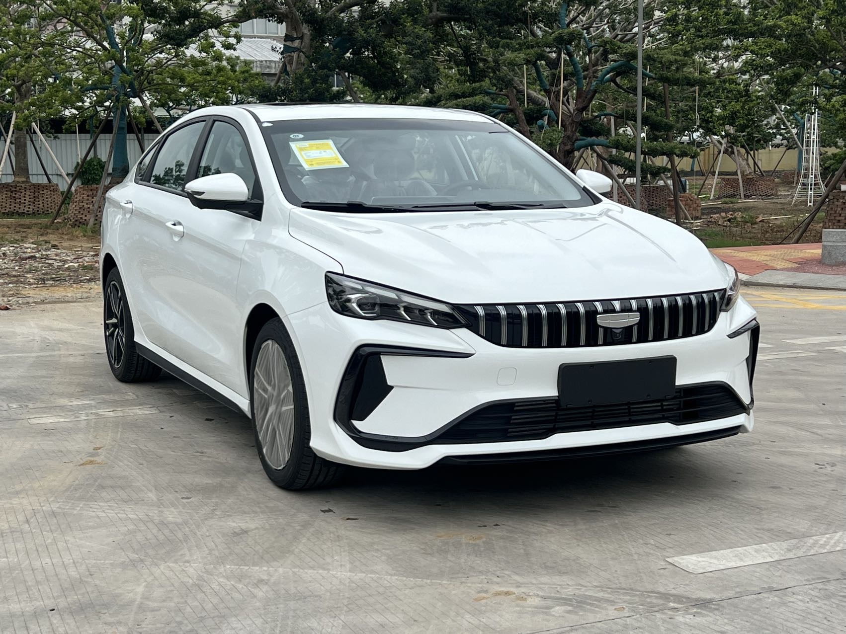 GEELY Binray 2026 car image #3