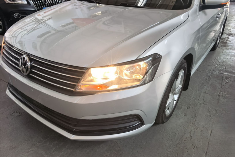 Volkswagen Lavida 2017 car image #23