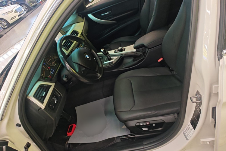 BMW 3 Series 2015 #15 BMW 3 Series 2015 car image #15