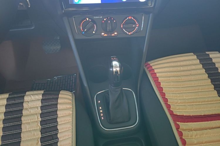 Volkswagen Polo 2016 #14 Volkswagen Polo 2016 car image #14