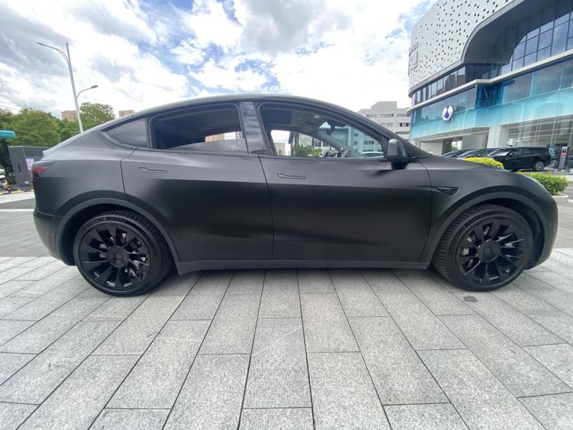 Tesla Model Y 2022 #8 Tesla Model Y 2022 car image #8
