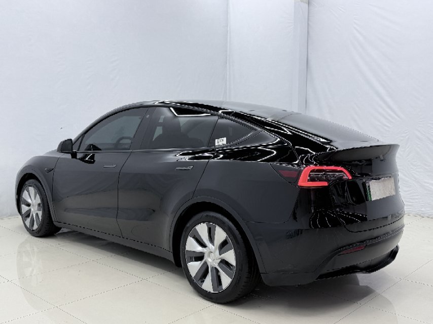 Tesla Model Y 2022 #11 Tesla Model Y 2022 car image #11