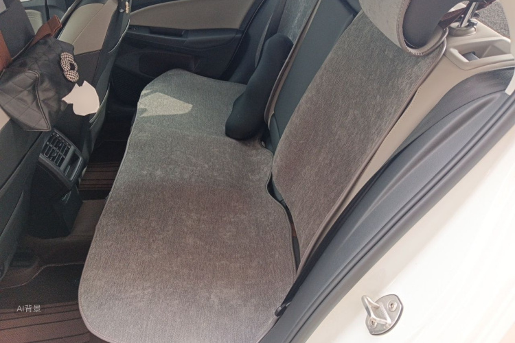 Volkswagen Golf 2021 car image #19