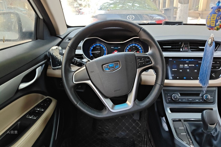 GEELY Emgrand 2018 car image #12