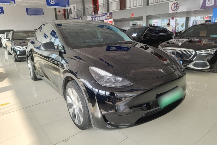 Tesla Model Y 2023 #4 Tesla Model Y 2023 car image #4
